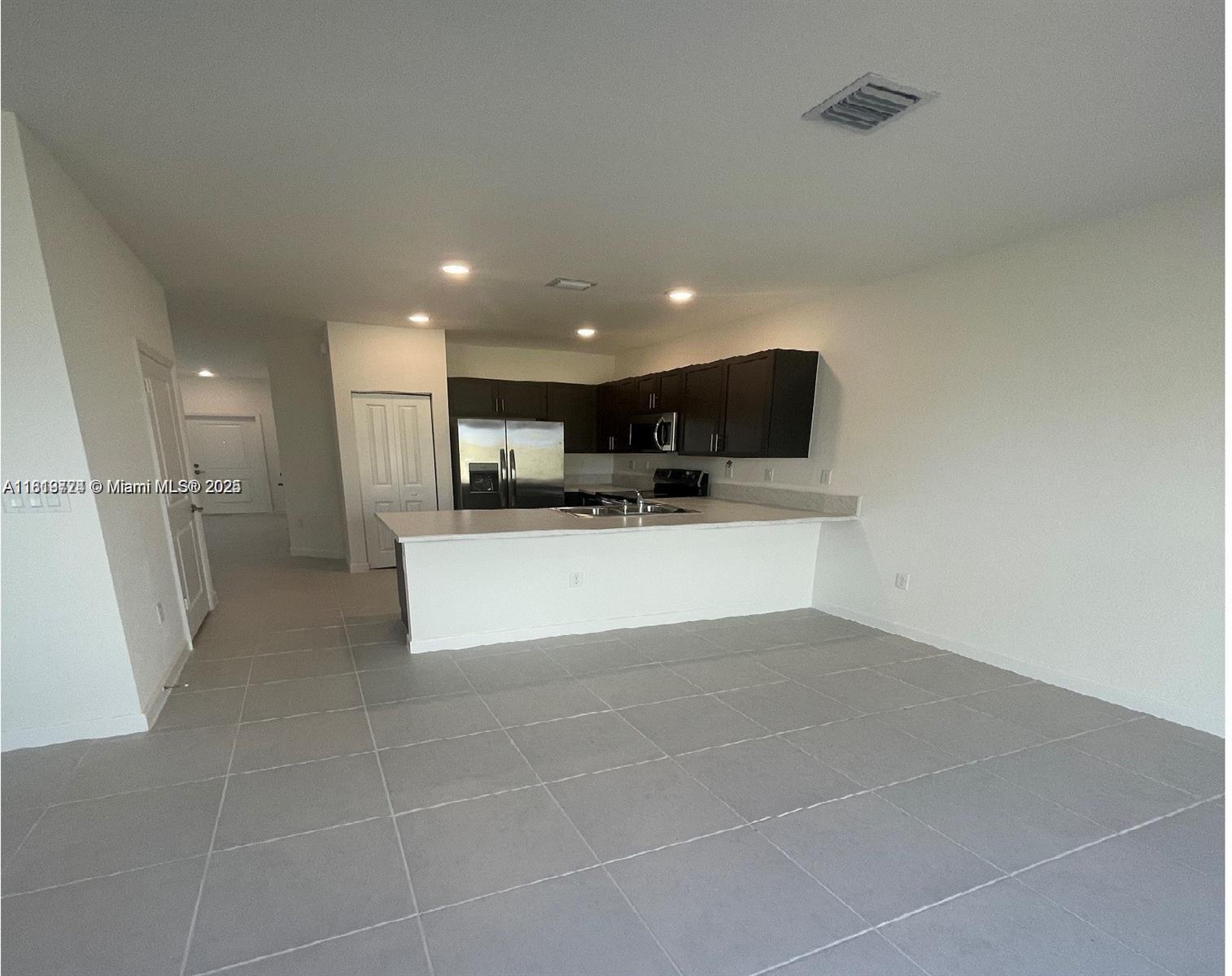 2613 SE 11th Ct 2613