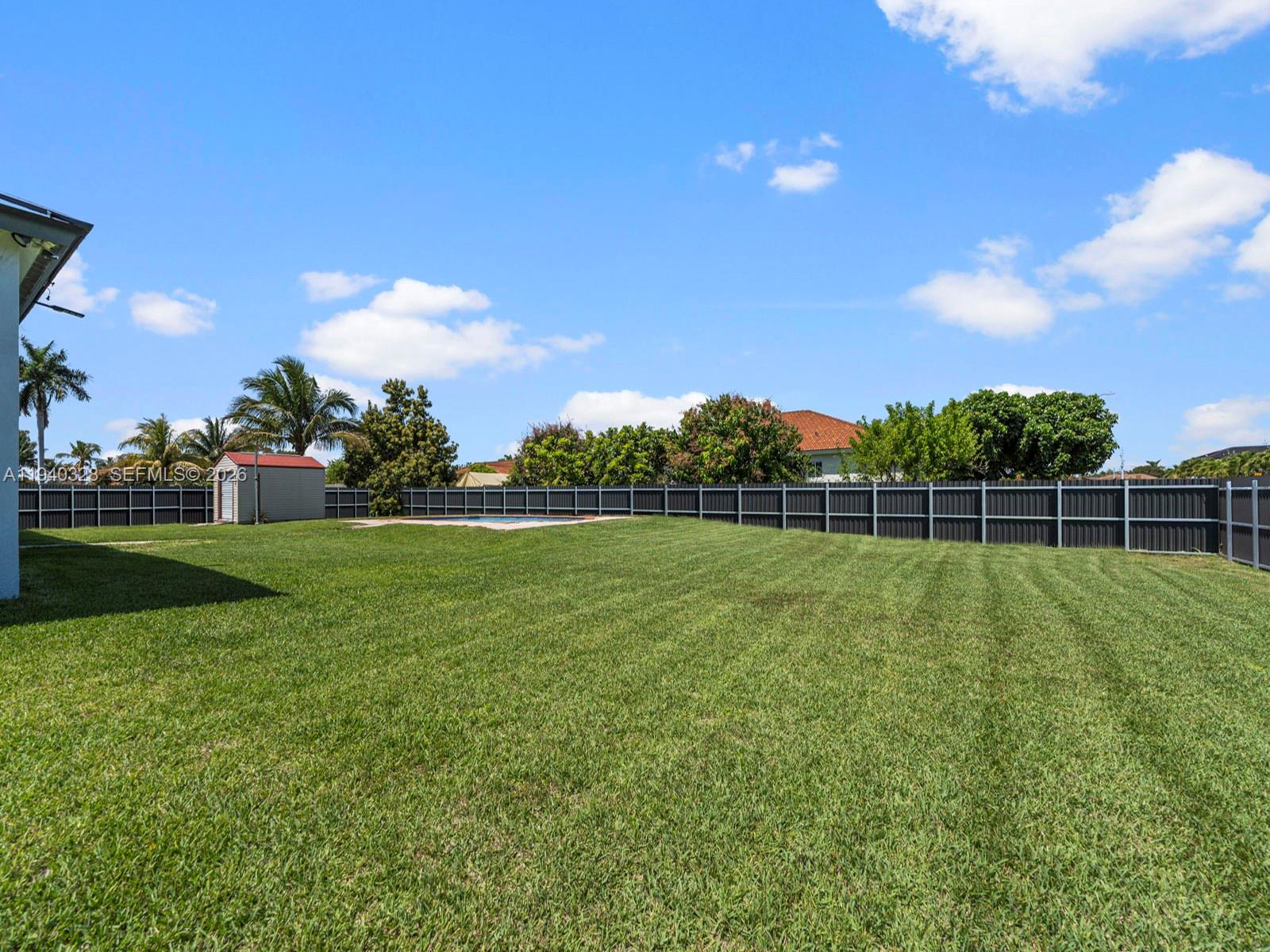 ESTATE MANSIONS - Residential