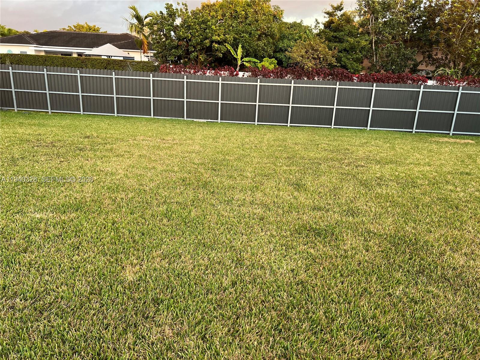 ESTATE MANSIONS - Residential