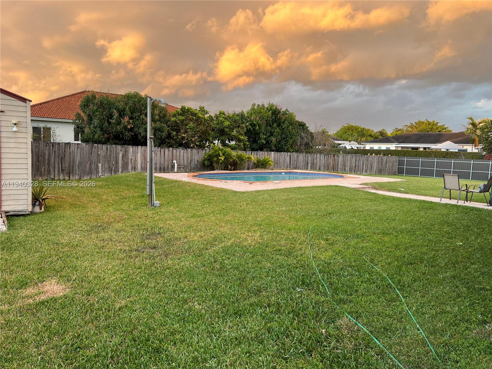 ESTATE MANSIONS - Residential