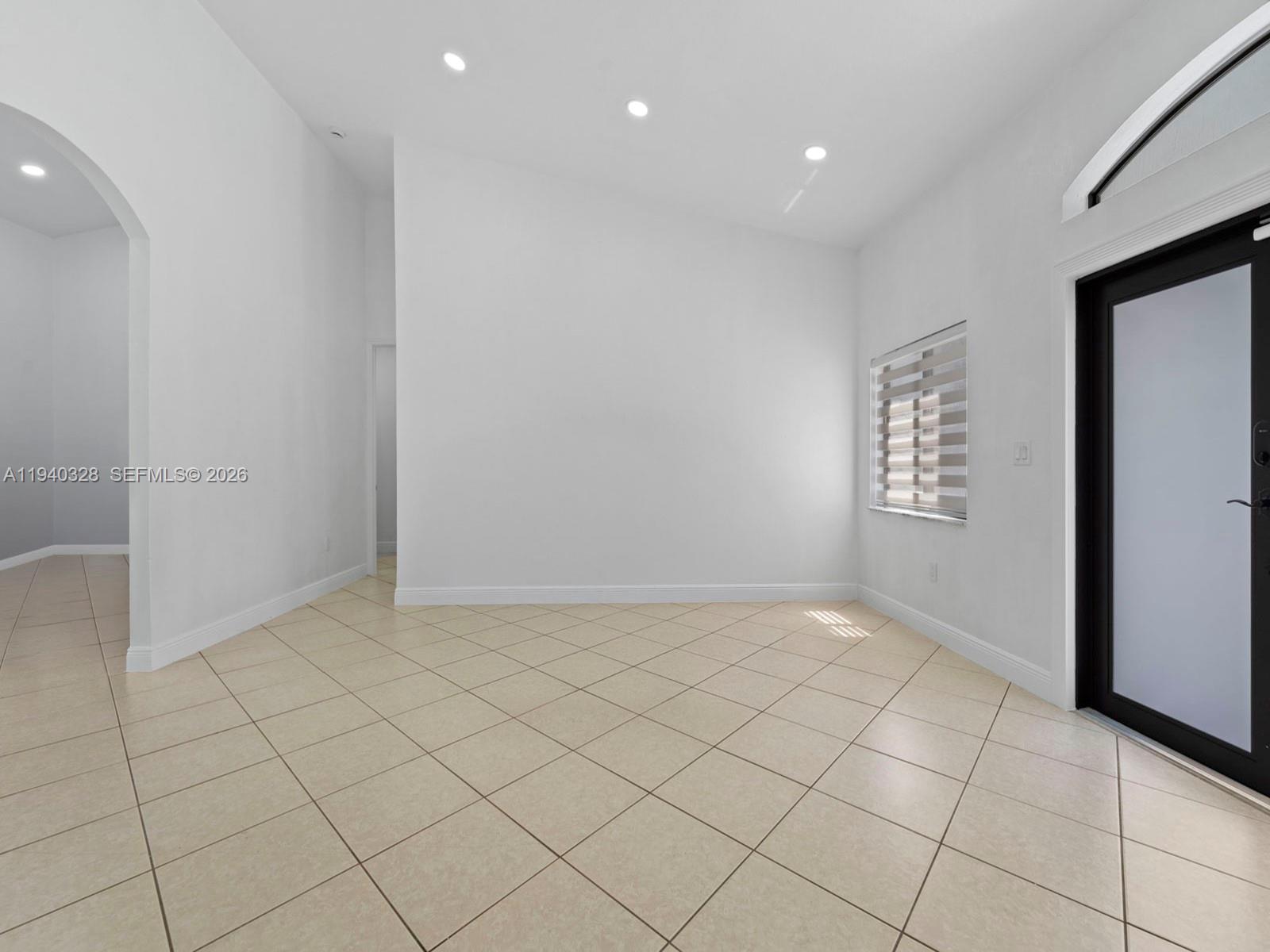 ESTATE MANSIONS - Residential