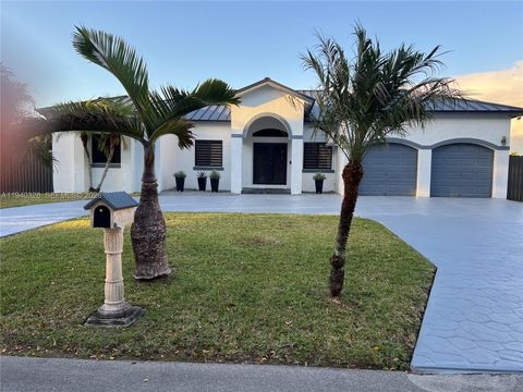 13205 SW 218th Ter Miami FL 33170