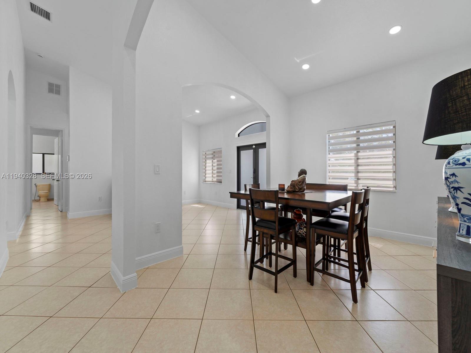 ESTATE MANSIONS - Residential