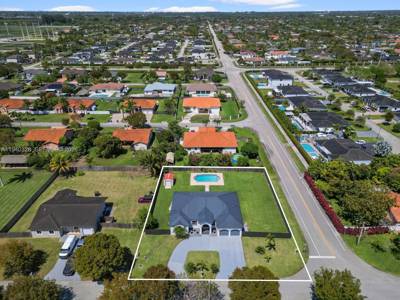 ESTATE MANSIONS - Residential