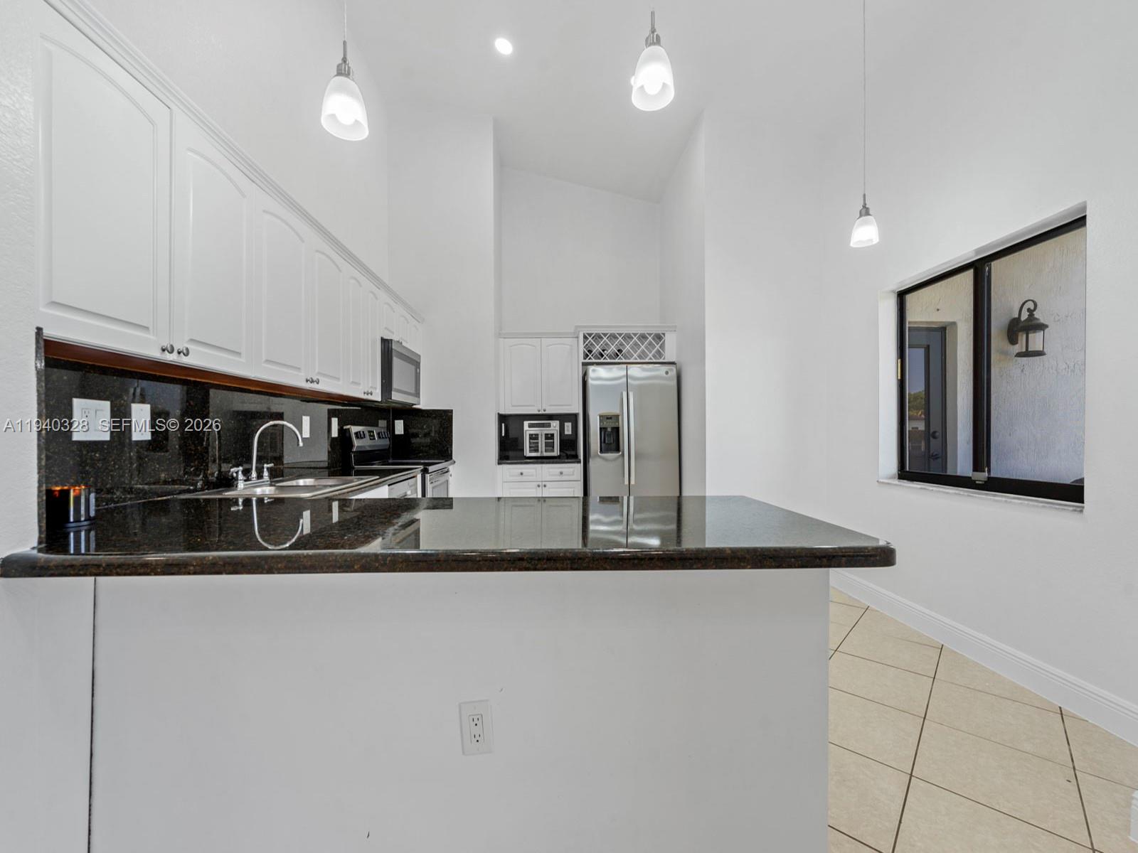 ESTATE MANSIONS - Residential