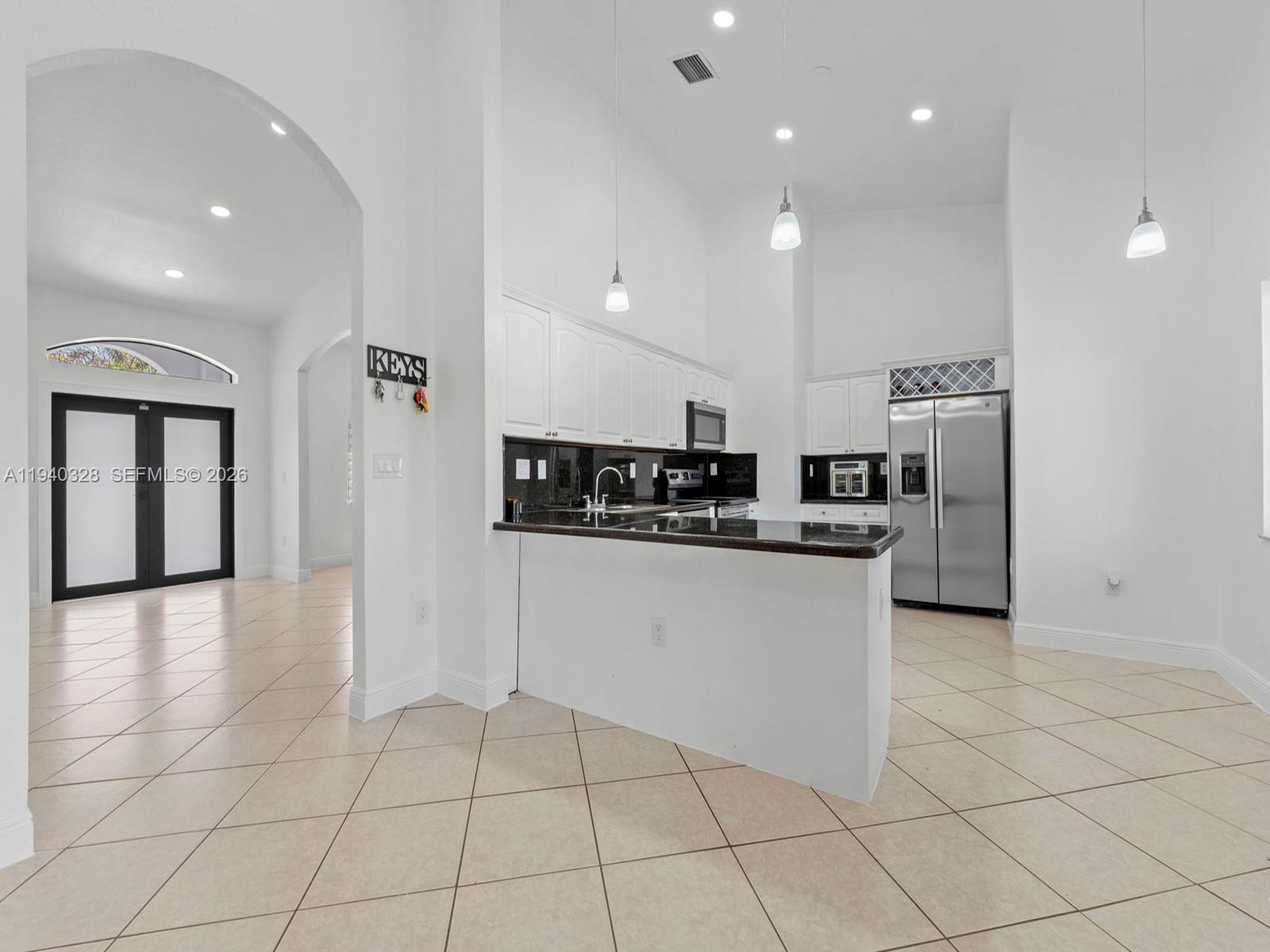 ESTATE MANSIONS - Residential