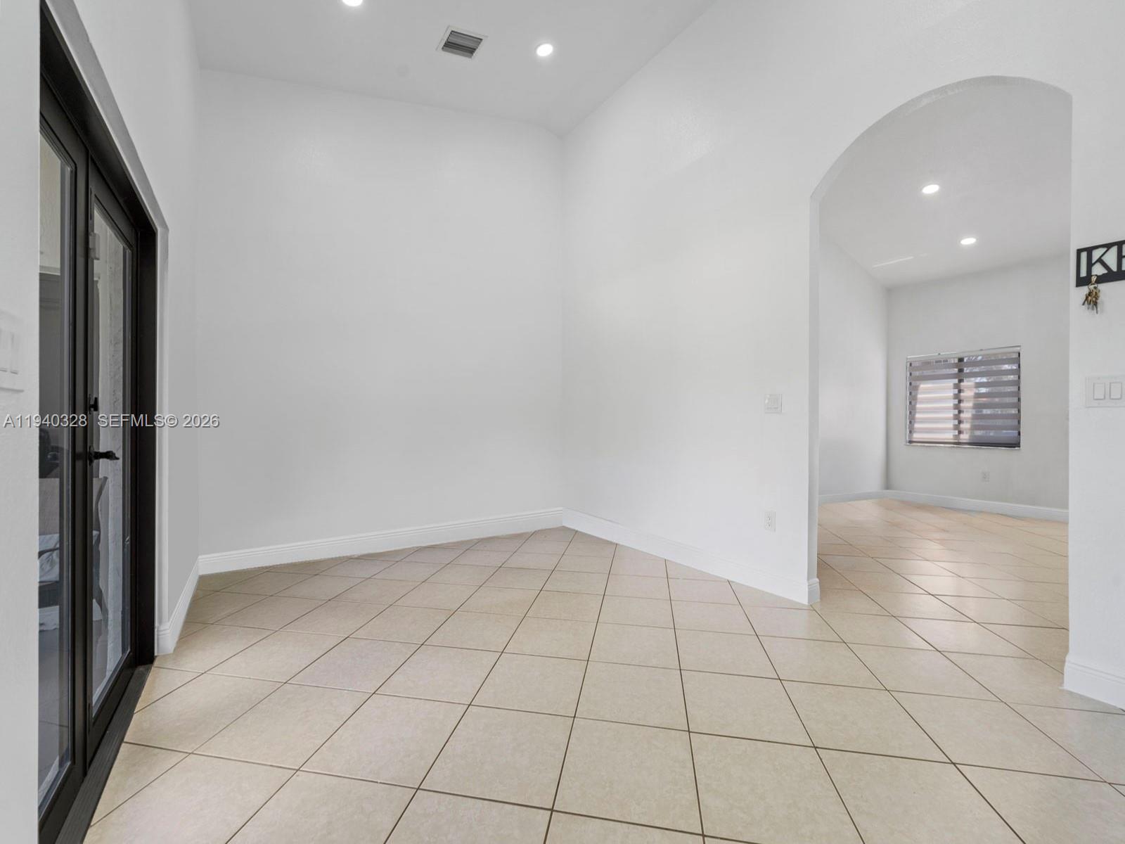 ESTATE MANSIONS - Residential