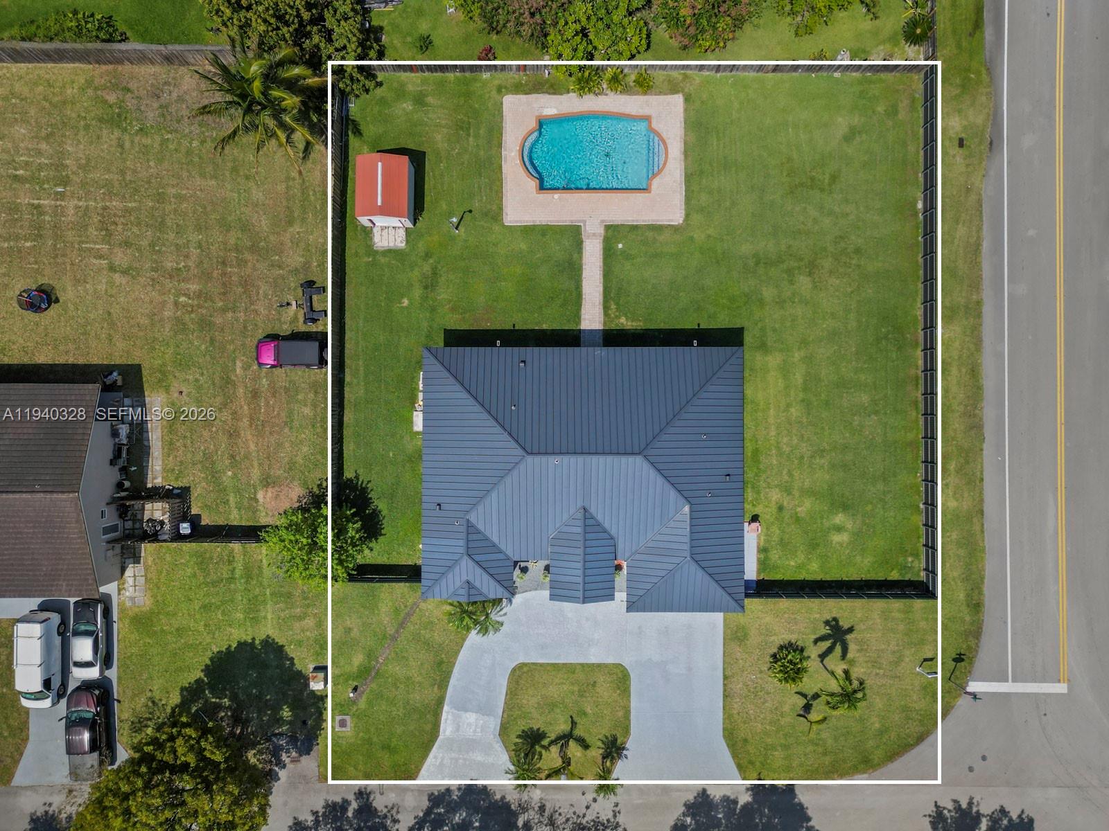 ESTATE MANSIONS - Residential