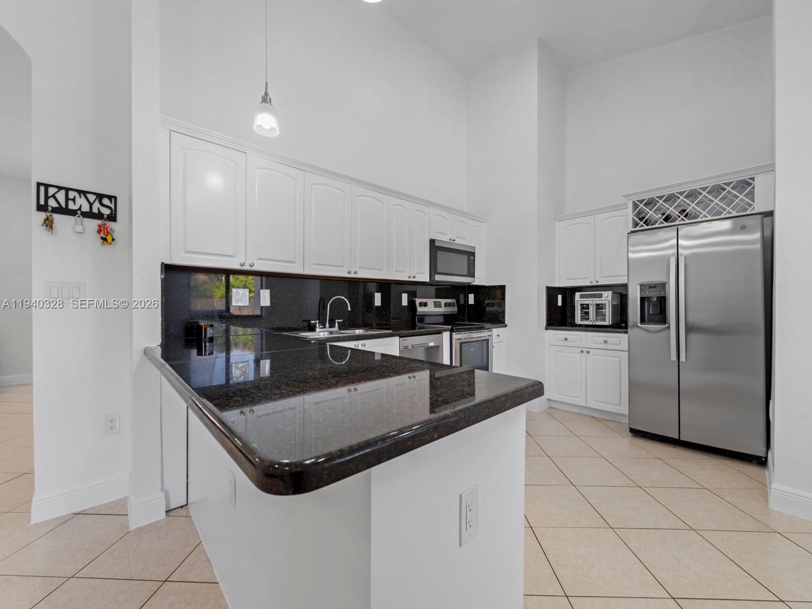 ESTATE MANSIONS - Residential