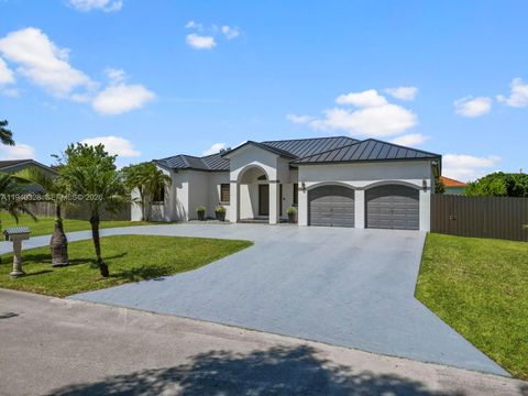 13205 SW 218th Ter Miami FL 33170