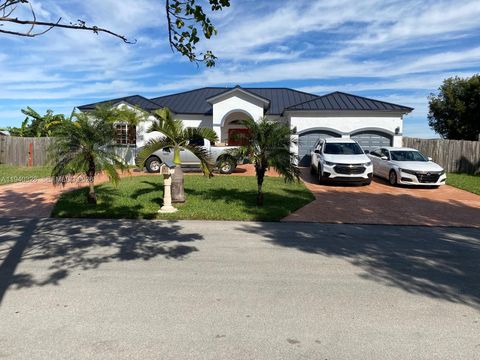 13205 SW 218th Ter Miami FL 33170