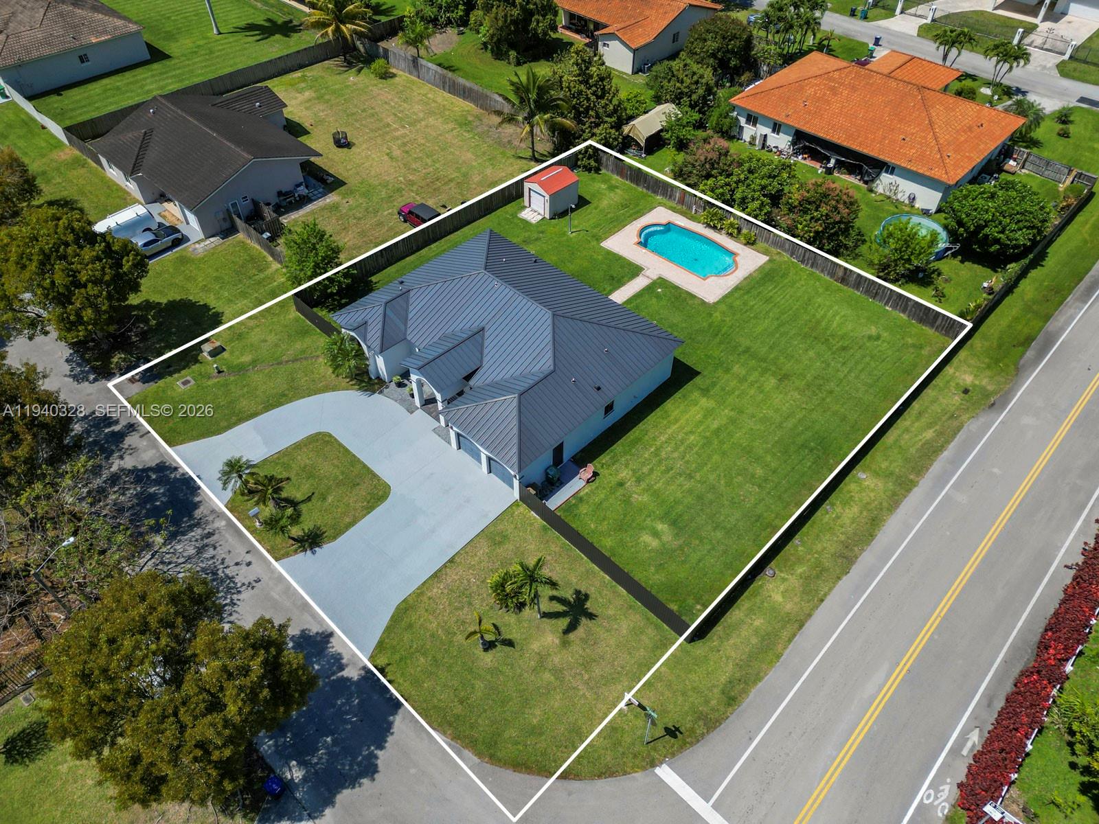 ESTATE MANSIONS - Residential