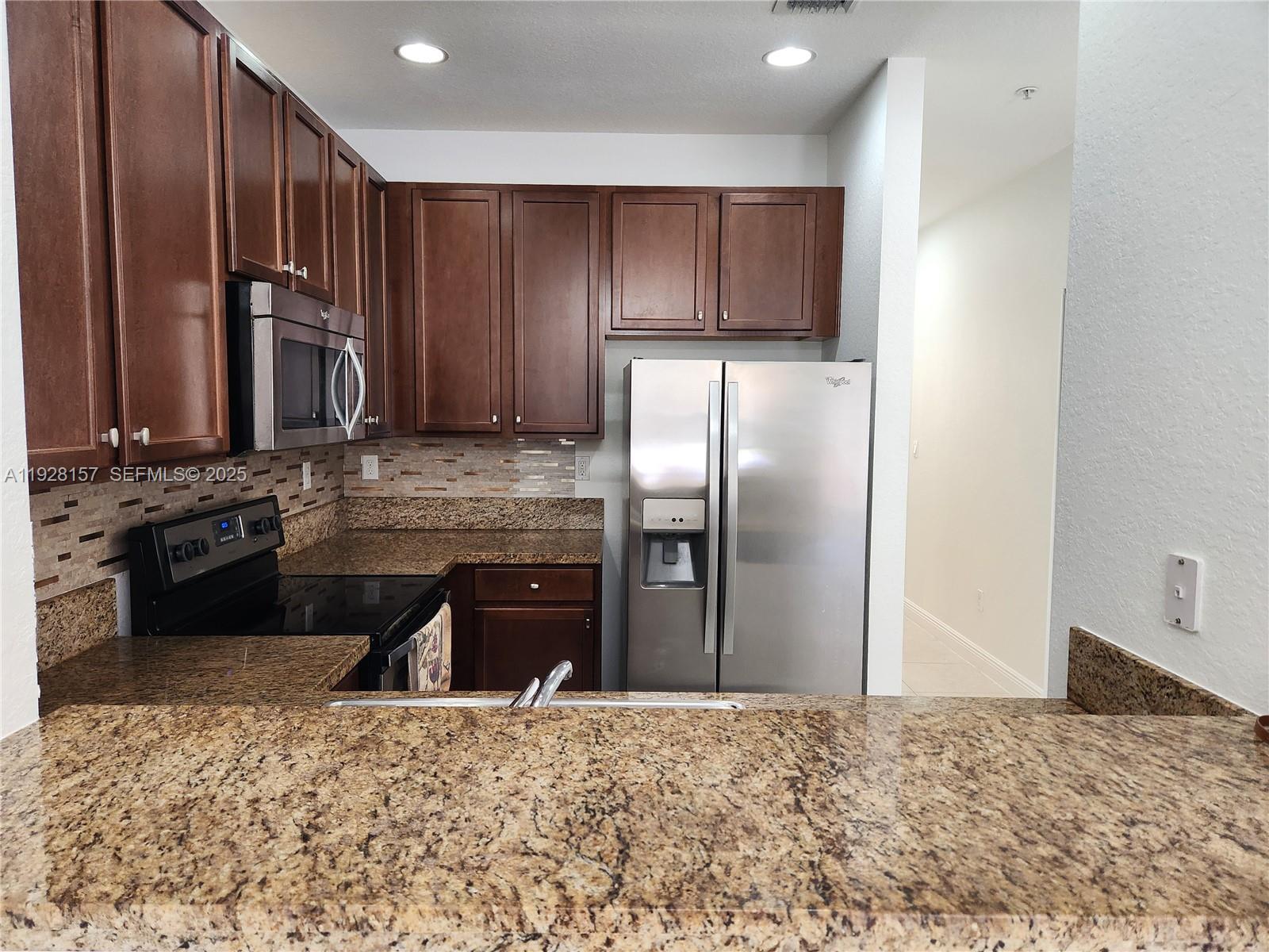 COBBLESTONE II - Residential Lease