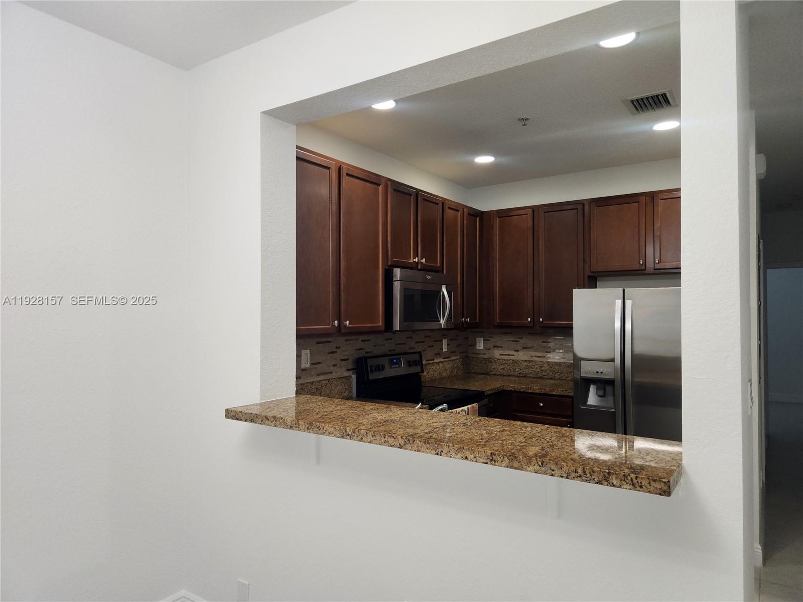 COBBLESTONE II - Residential Lease