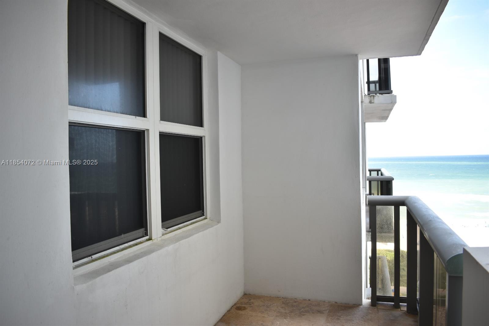 6039 Collins Ave 914