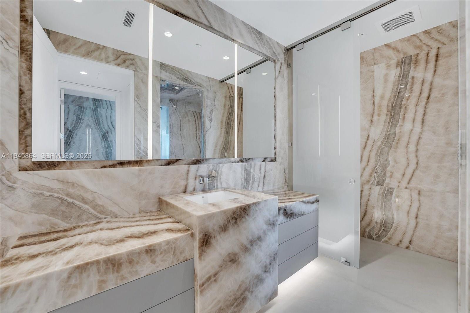 NORTH BISCAYNE BEACH AMEN - Residential