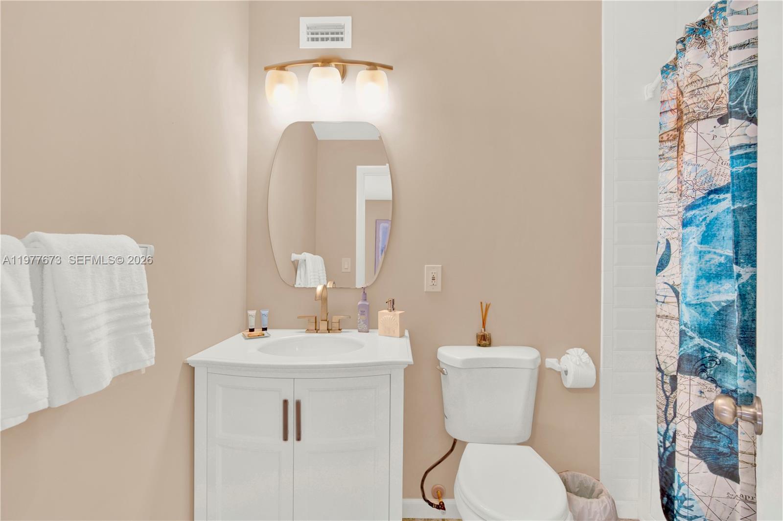 HARBOR ISLE - Residential