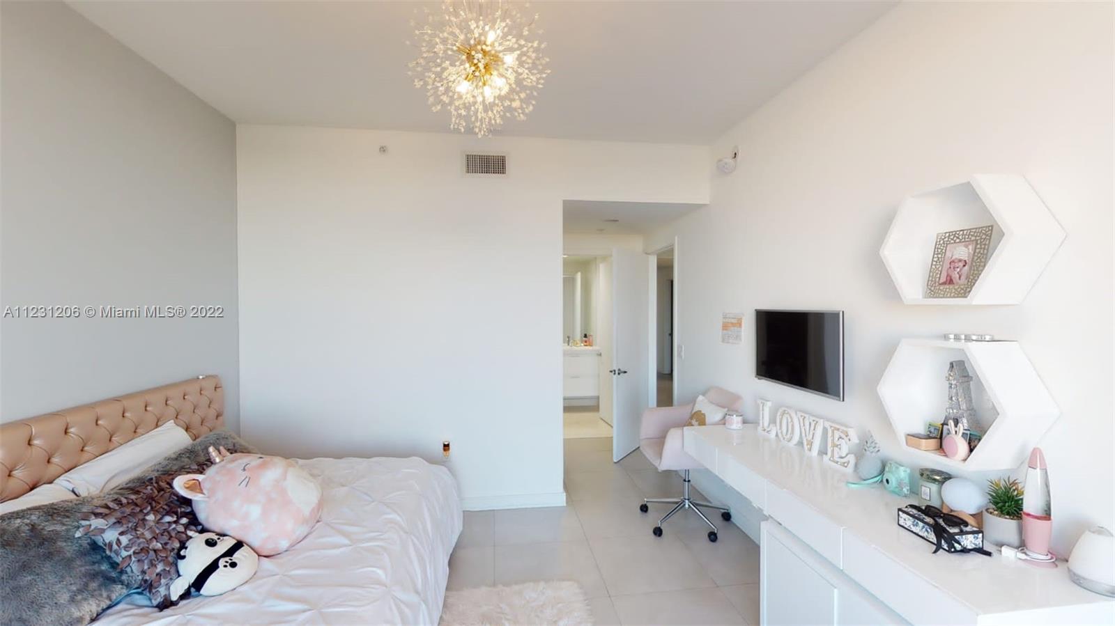 MARINA PALMS RESIDENCES N - Residential