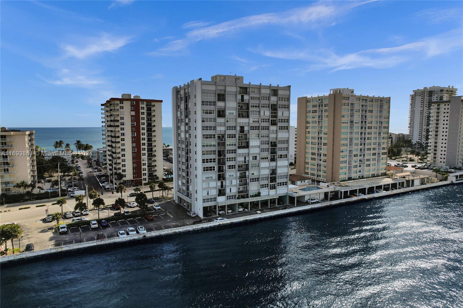 TRAFALGAR TOWERS CONDOMIN - Residential