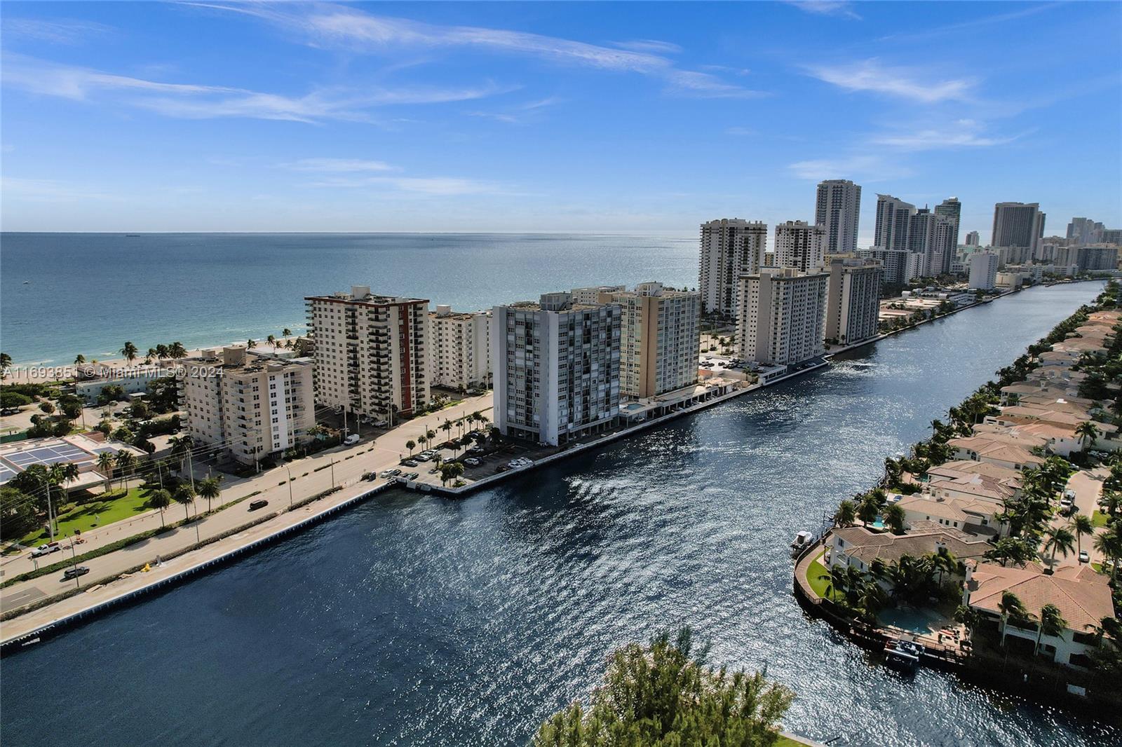 TRAFALGAR TOWERS CONDOMIN - Residential