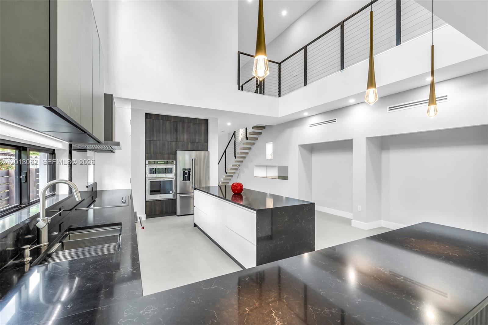 LAUDERDALE - Residential Lease