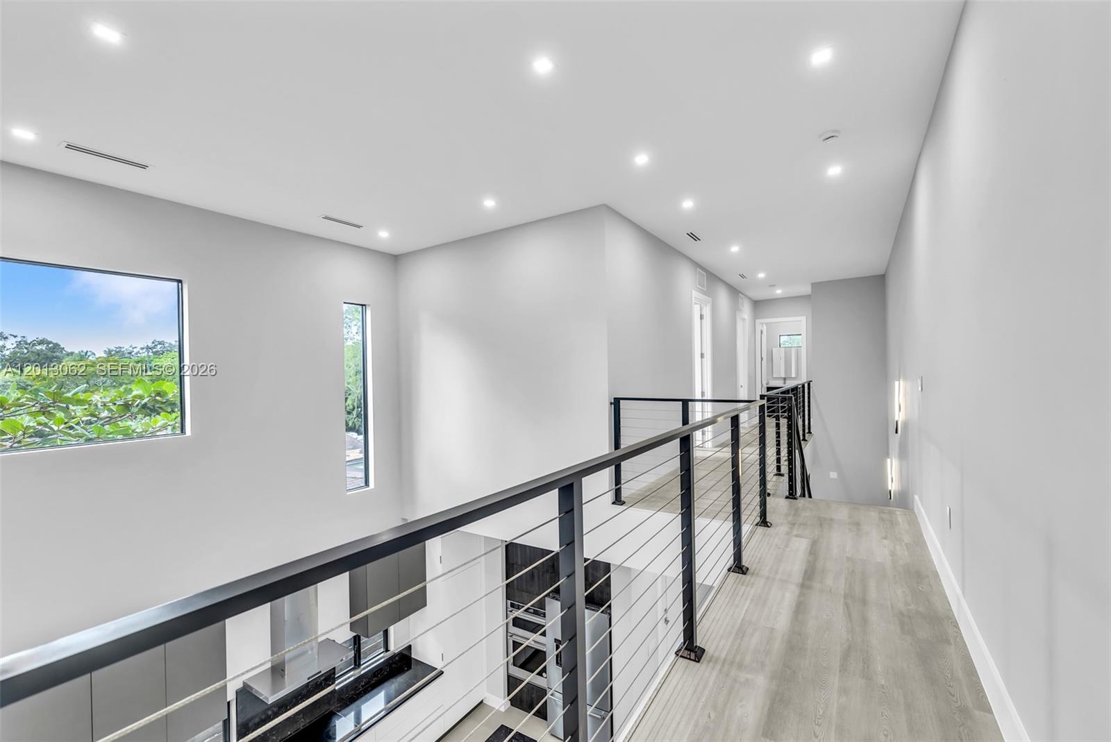 LAUDERDALE - Residential Lease