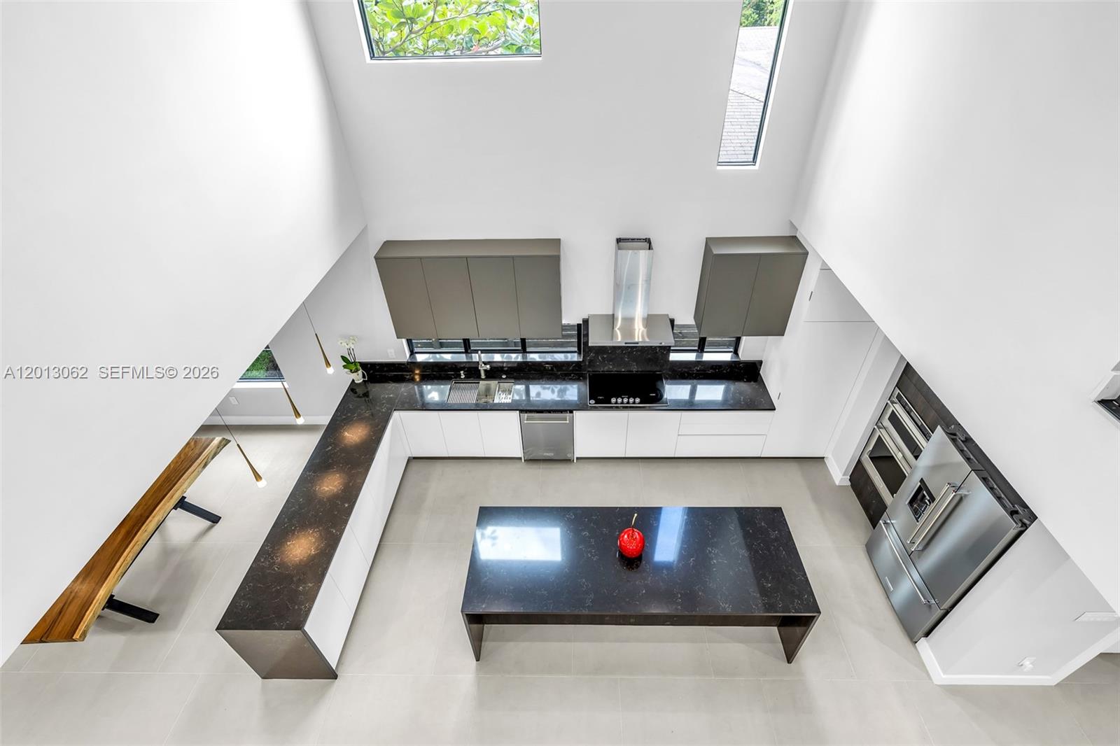LAUDERDALE - Residential Lease