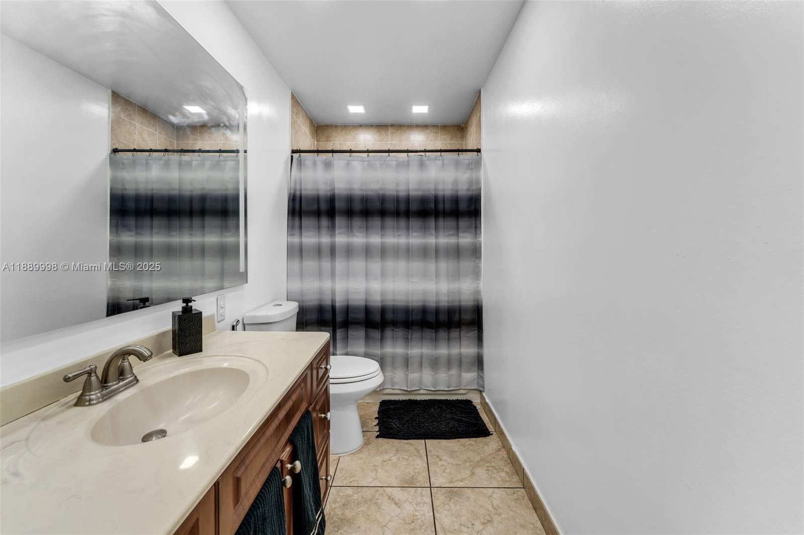 UNIVERSAL ESTATES SOUTH A - Residential