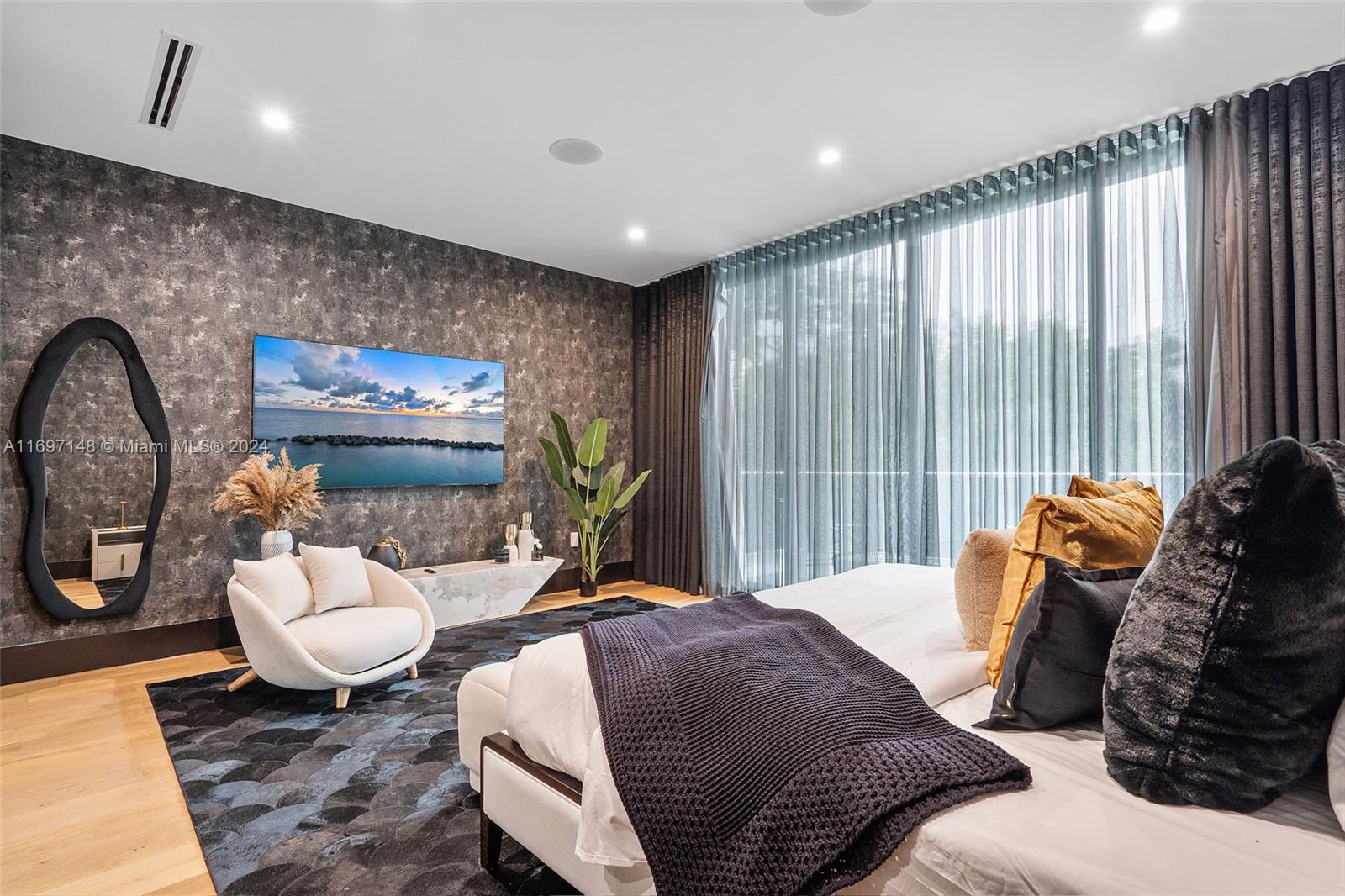 BUENA VISTA HEIGHTS ADDN - Residential Lease