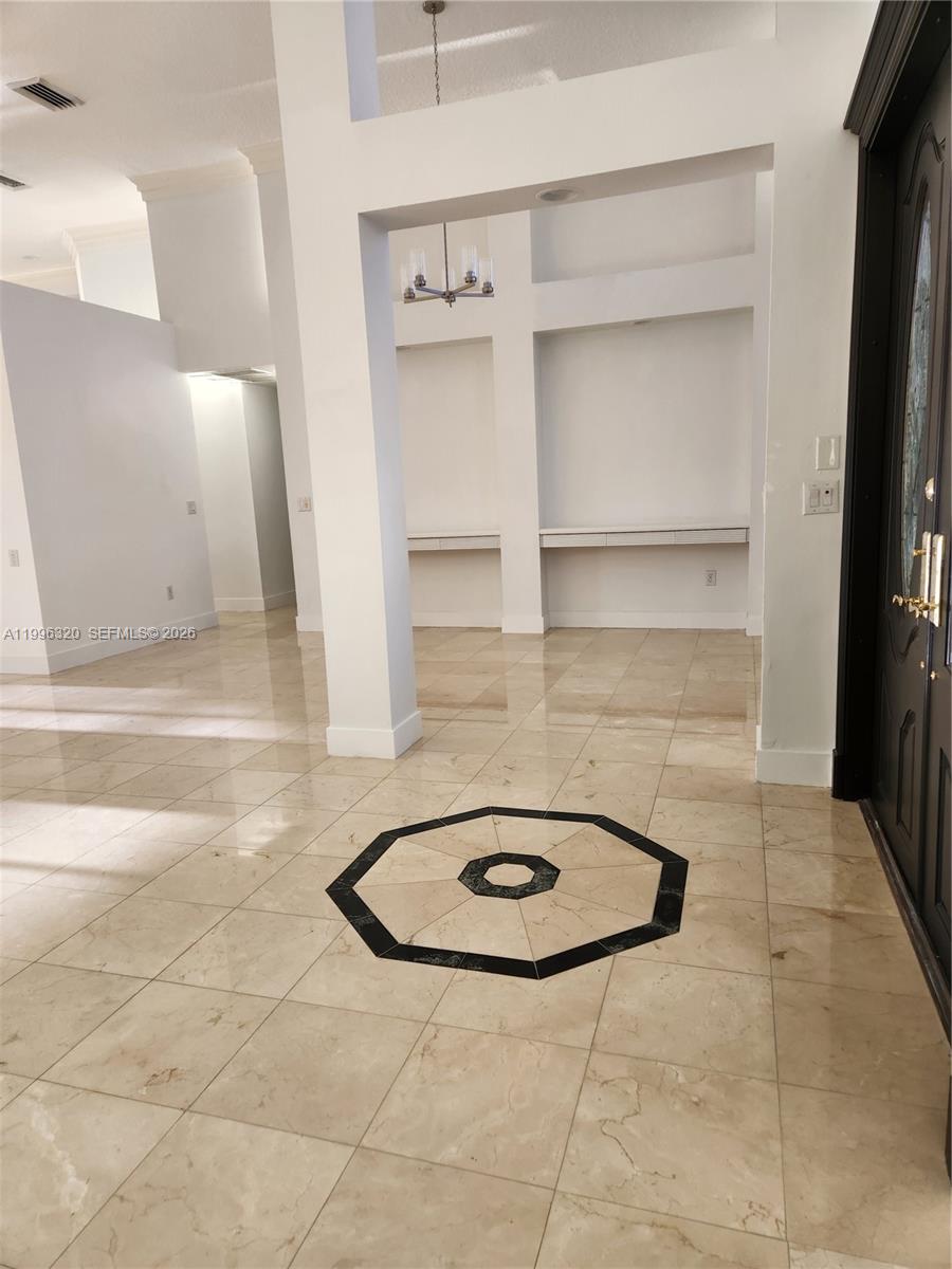 HOLLYWOOD LAKES COUNTRY C - Residential Lease