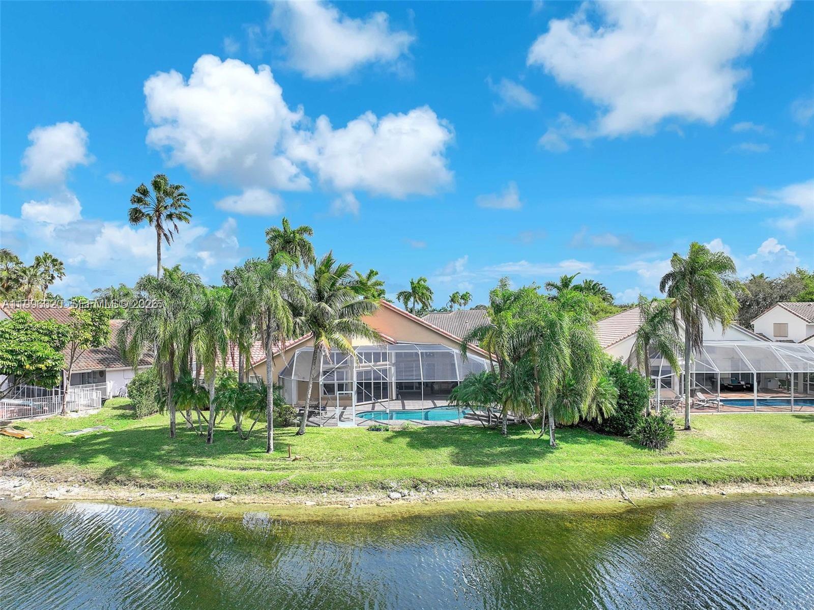 HOLLYWOOD LAKES COUNTRY C - Residential Lease