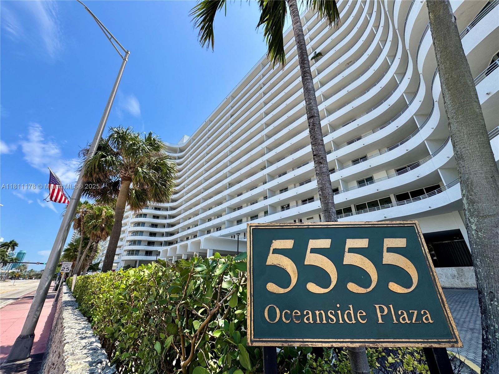 5555 Collins Ave 6E, Miami Beach, Miami-Dade County, Florida - 1 Bedrooms  
2 Bathrooms - 