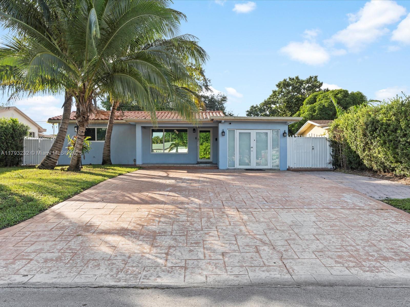 Property for Sale at 6820 Sw 9th St, Pembroke Pines, Miami-Dade County, Florida - Bedrooms: 4 
Bathrooms: 2  - $649,999
