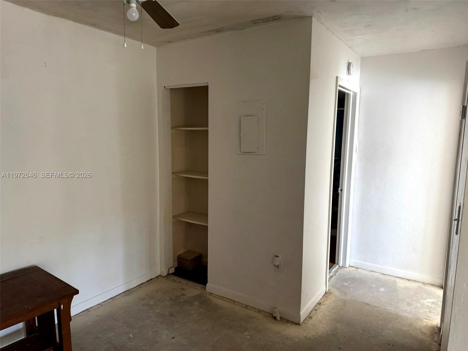 10836 N Kendall Dr V14