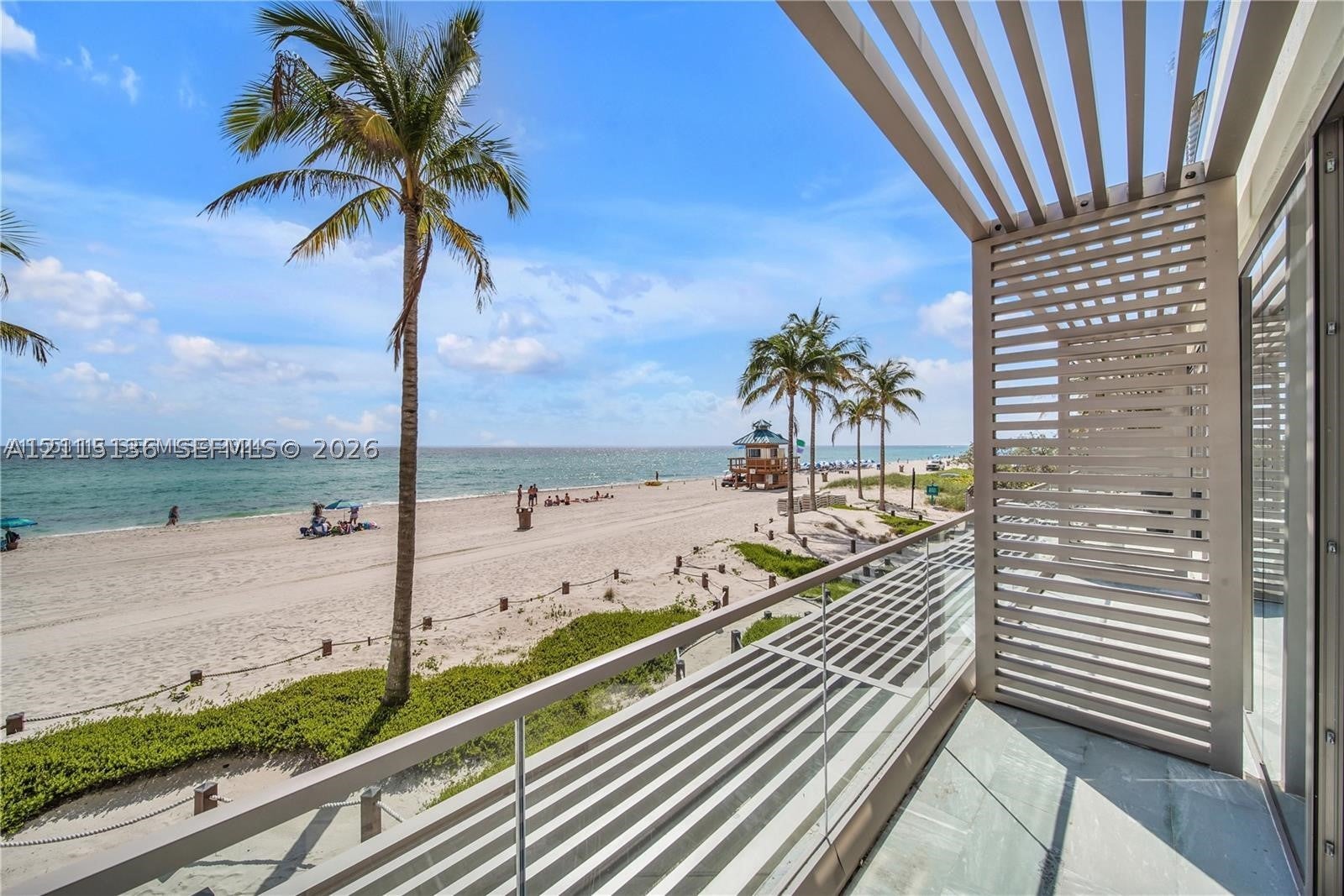 18975 Collins Ave CABANA 20