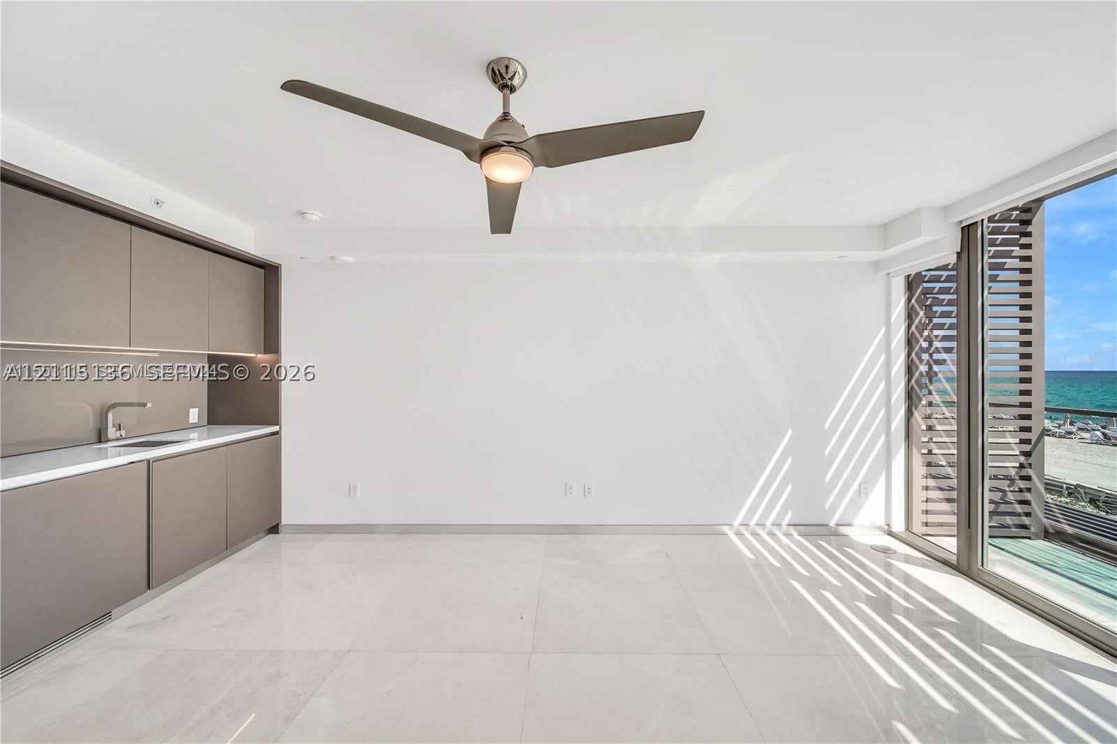 18975 Collins Ave CABANA 20
