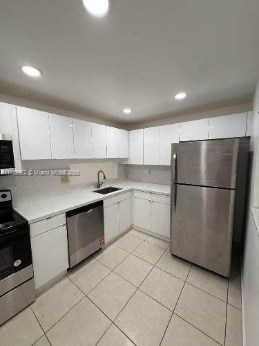 Rental Property at 8615 Nw 8th St 101, Miami, Broward County, Florida - Bedrooms: 2 
Bathrooms: 2  - $2,550 MO.