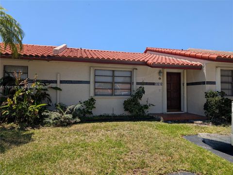 Photo of 11212 SW 58th Cir, Cooper City, FL 33330 (MLS # A11791577)