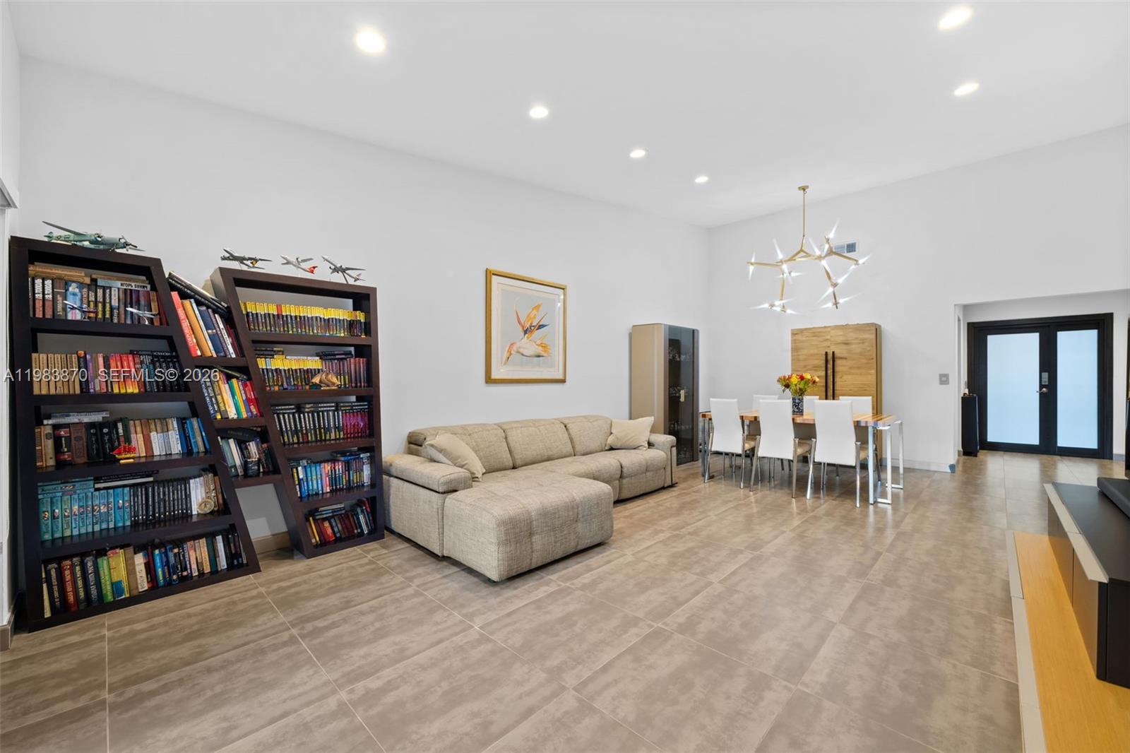 COSTAIN VILLAS HARBOR VIL - Residential