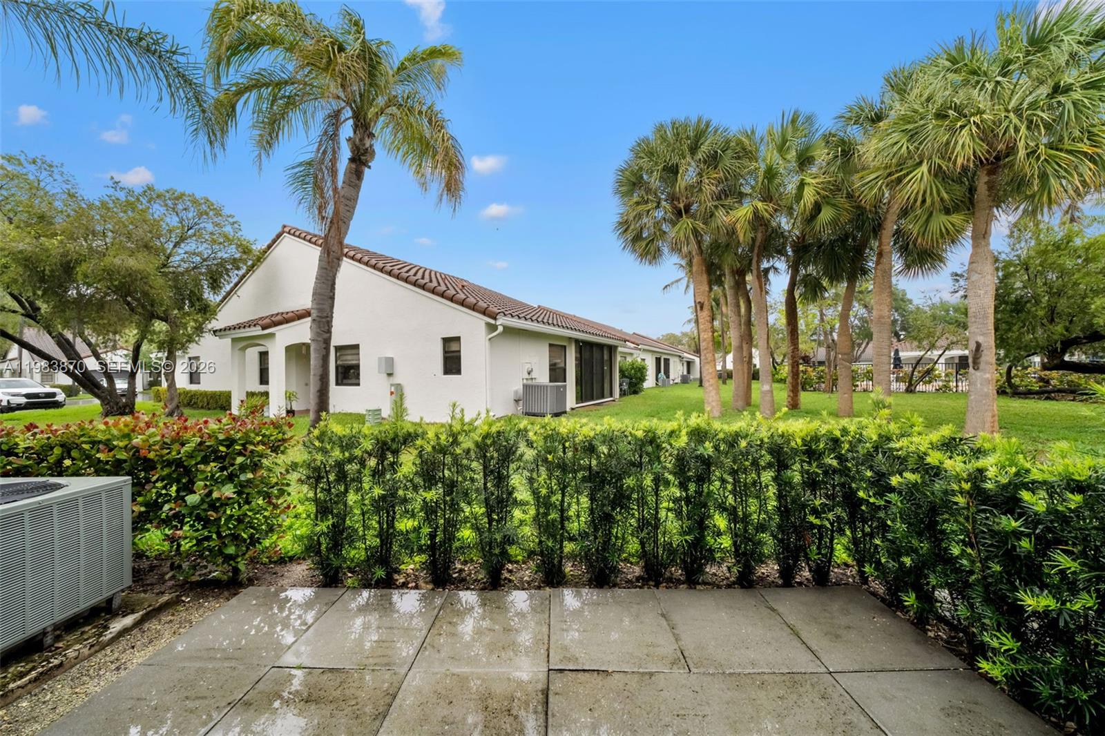 COSTAIN VILLAS HARBOR VIL - Residential