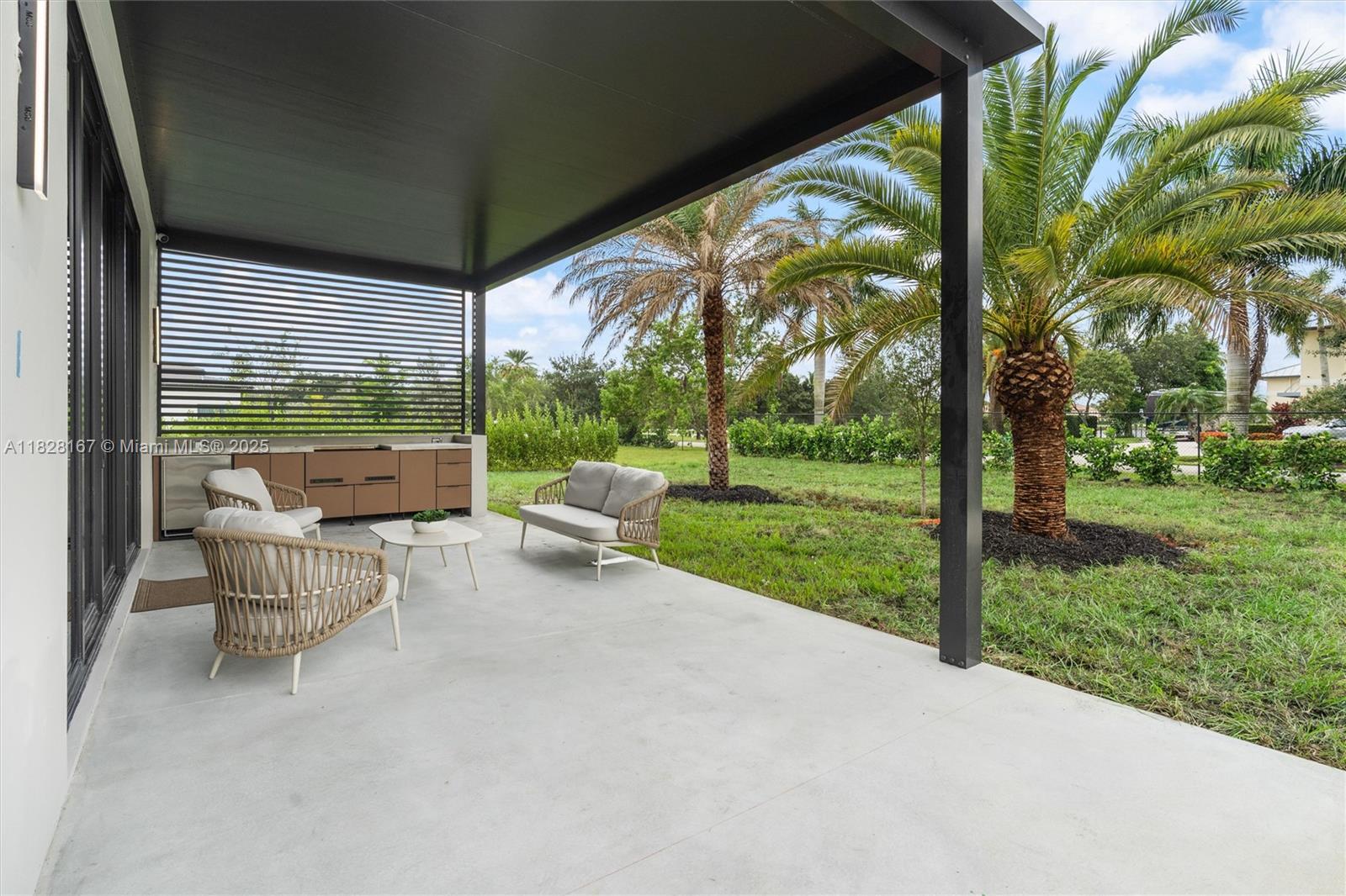 ZONA WEST - Residential