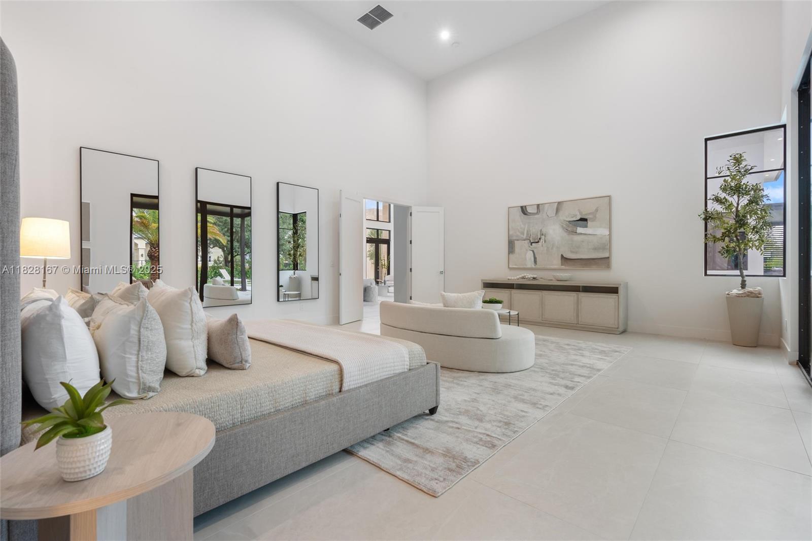 ZONA WEST - Residential