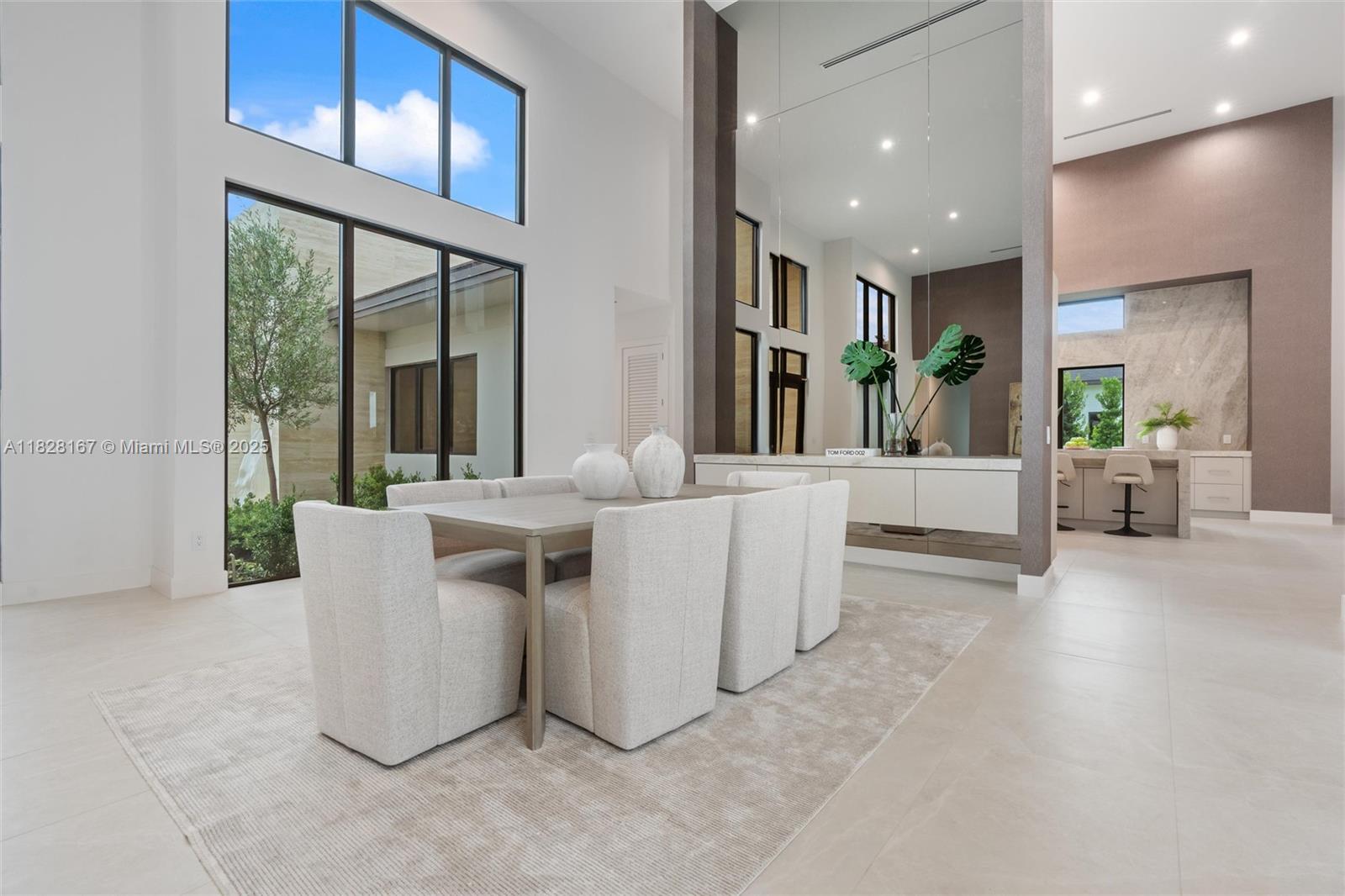 ZONA WEST - Residential