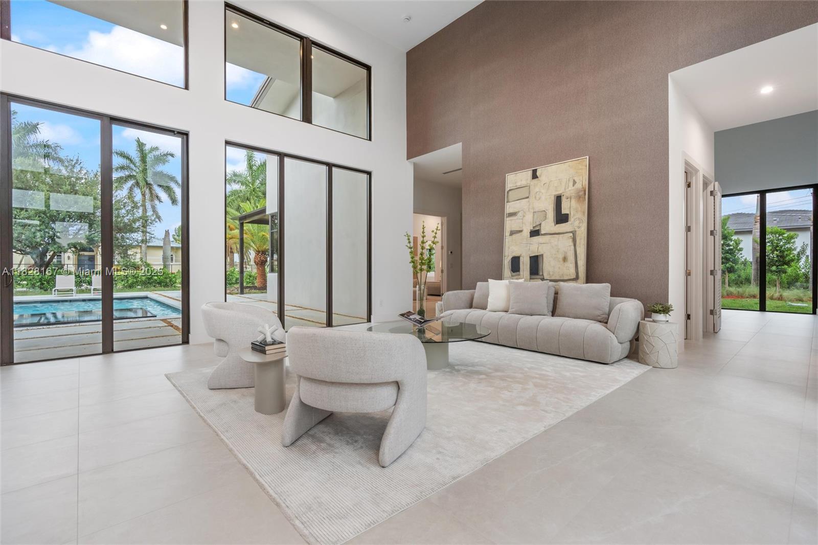 ZONA WEST - Residential
