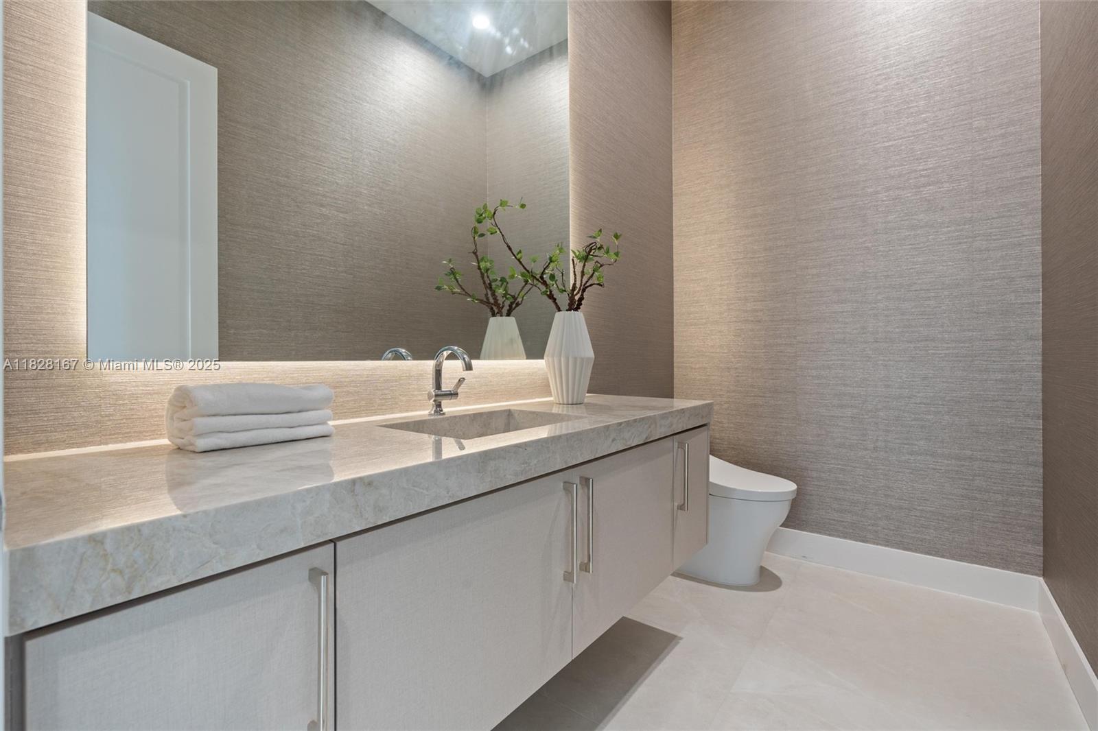 ZONA WEST - Residential