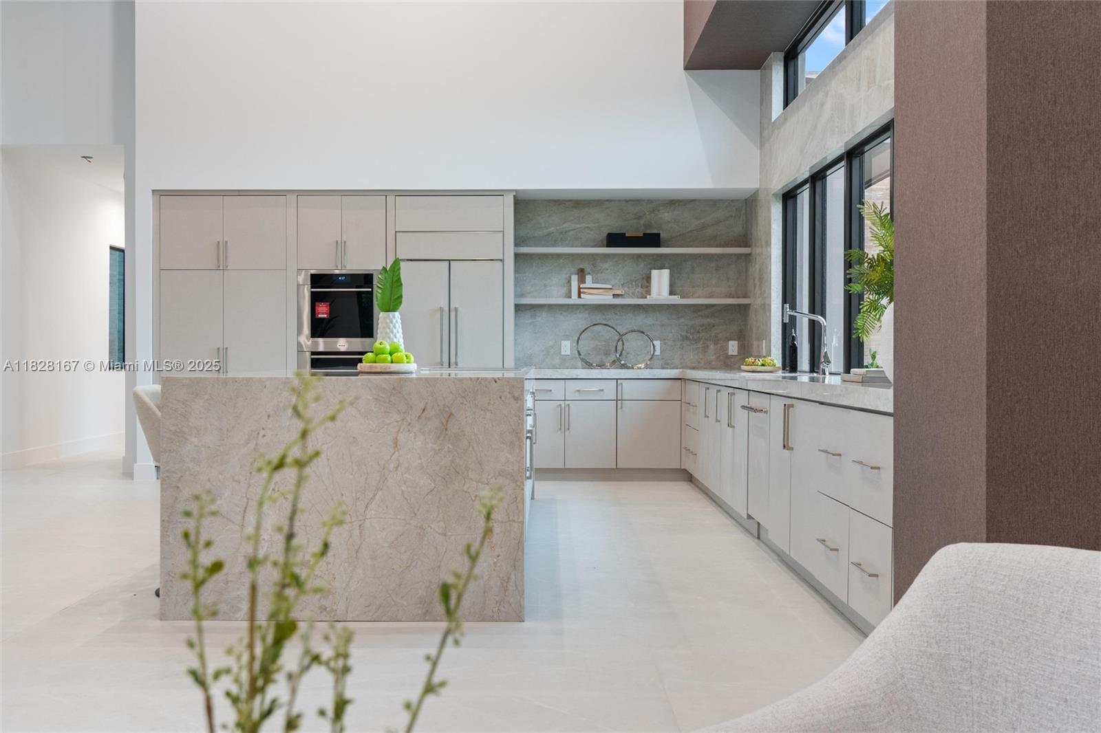ZONA WEST - Residential