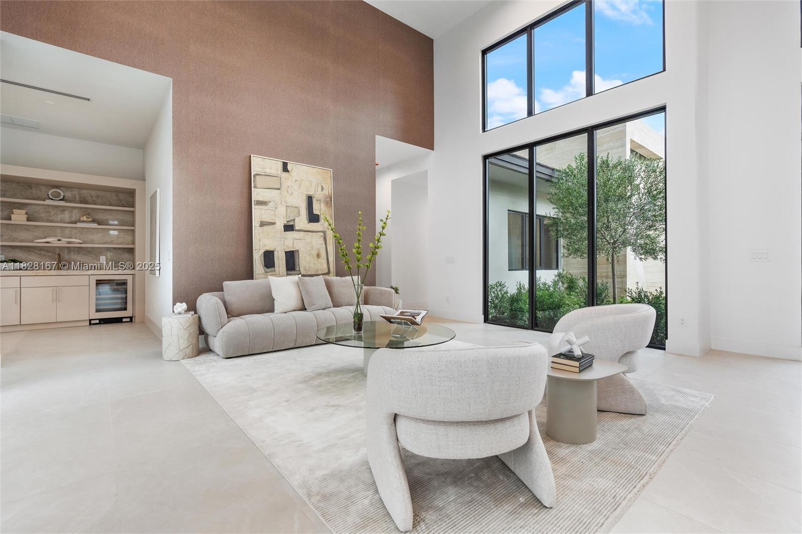 ZONA WEST - Residential