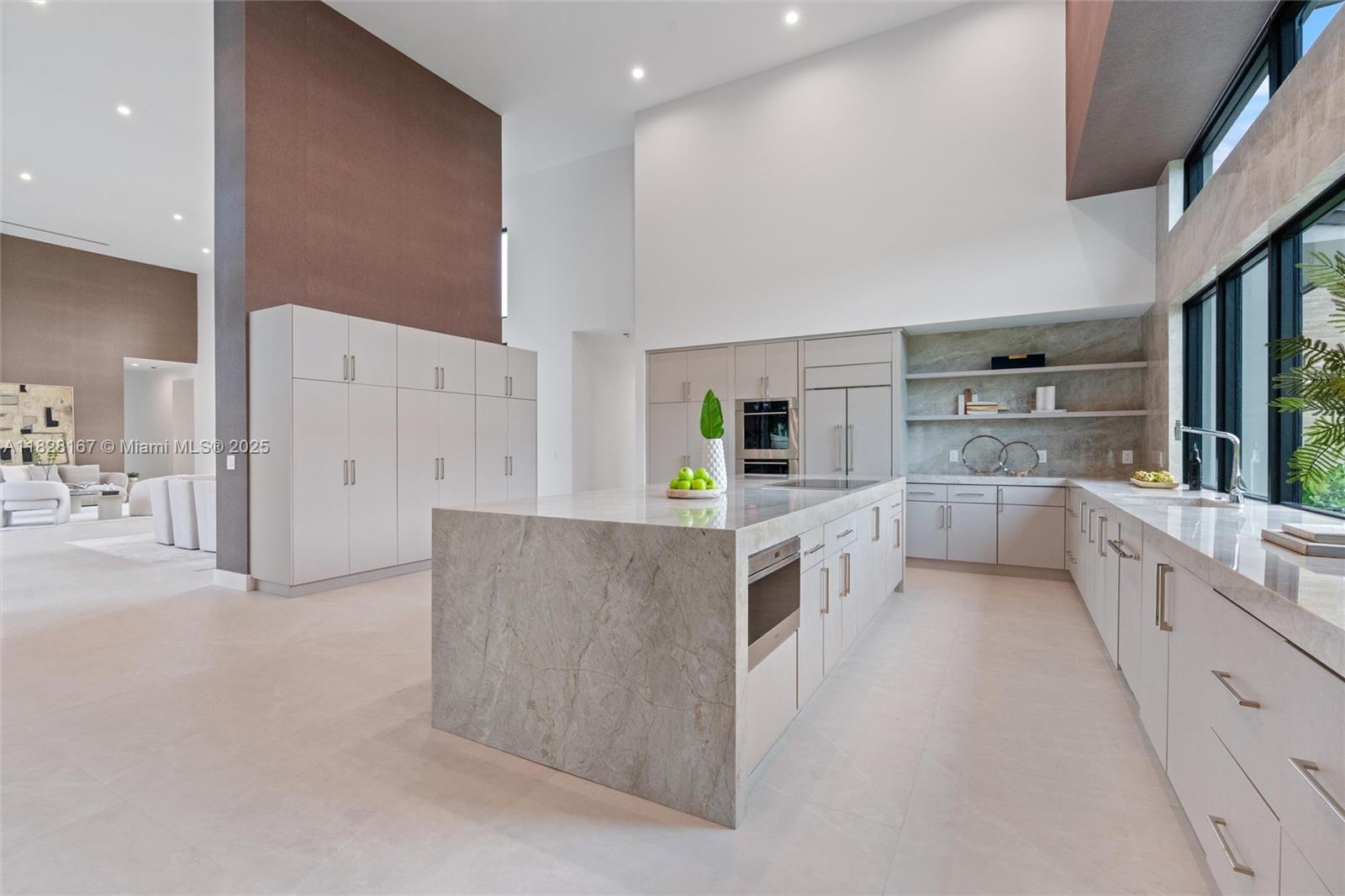 ZONA WEST - Residential