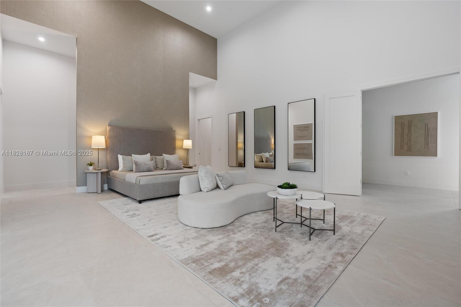 ZONA WEST - Residential