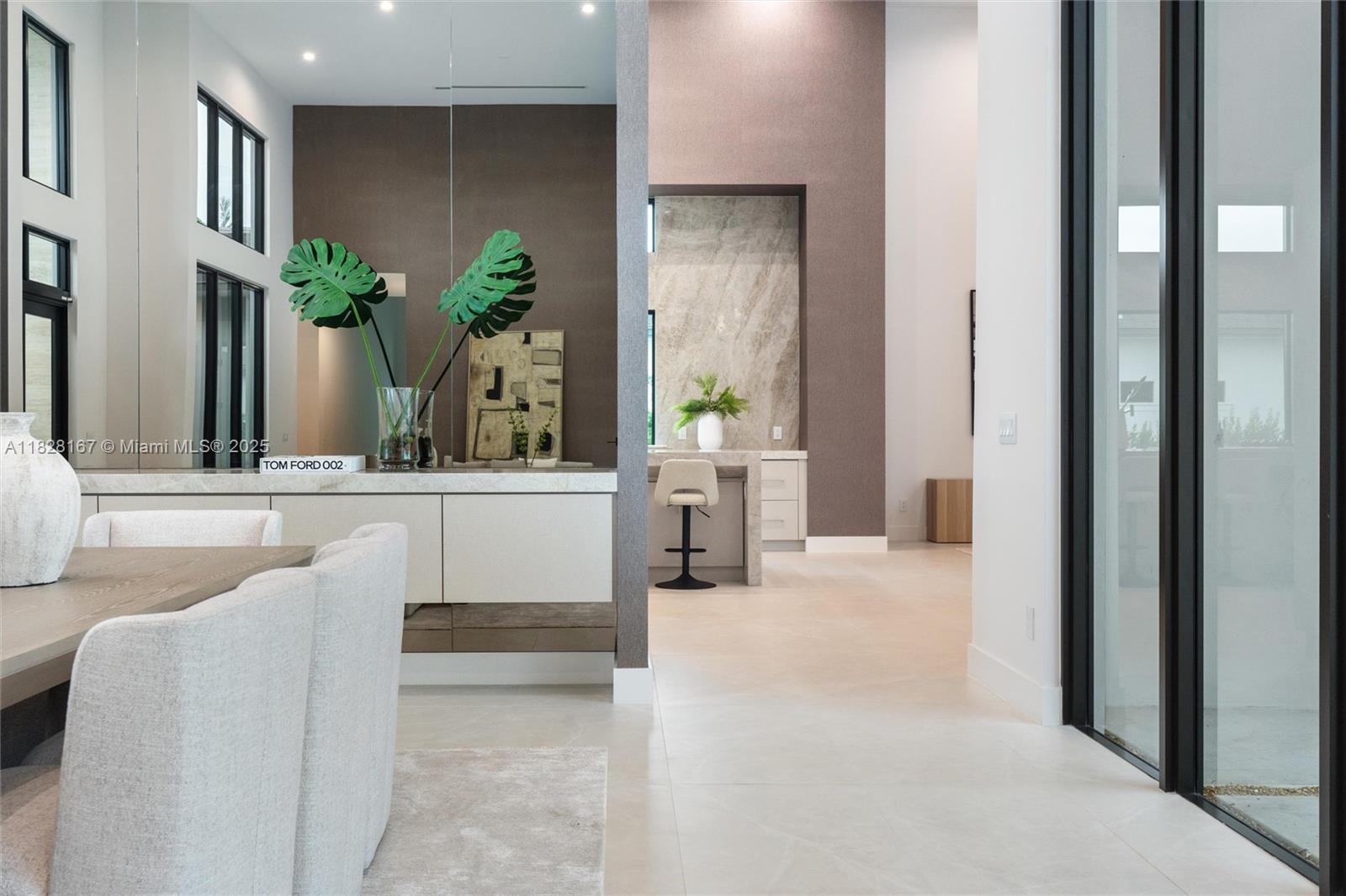 ZONA WEST - Residential